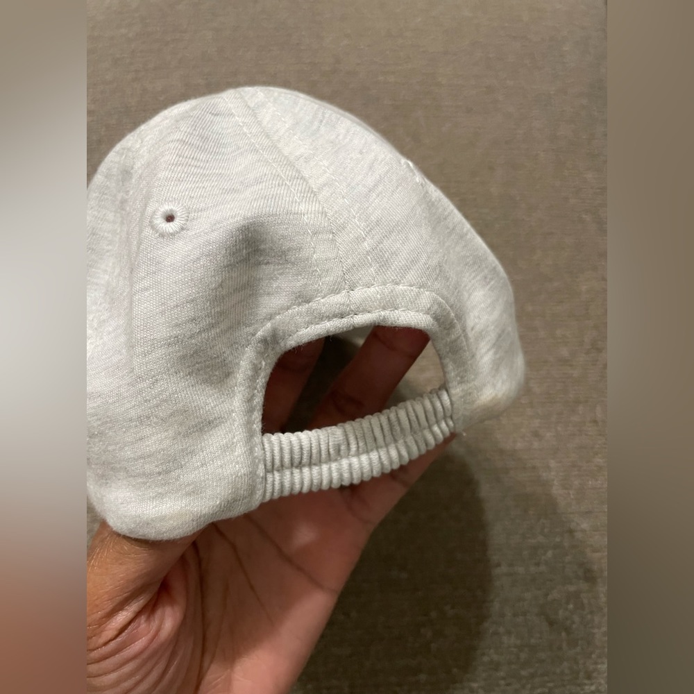 Gray Cap - Picture 2 of 2